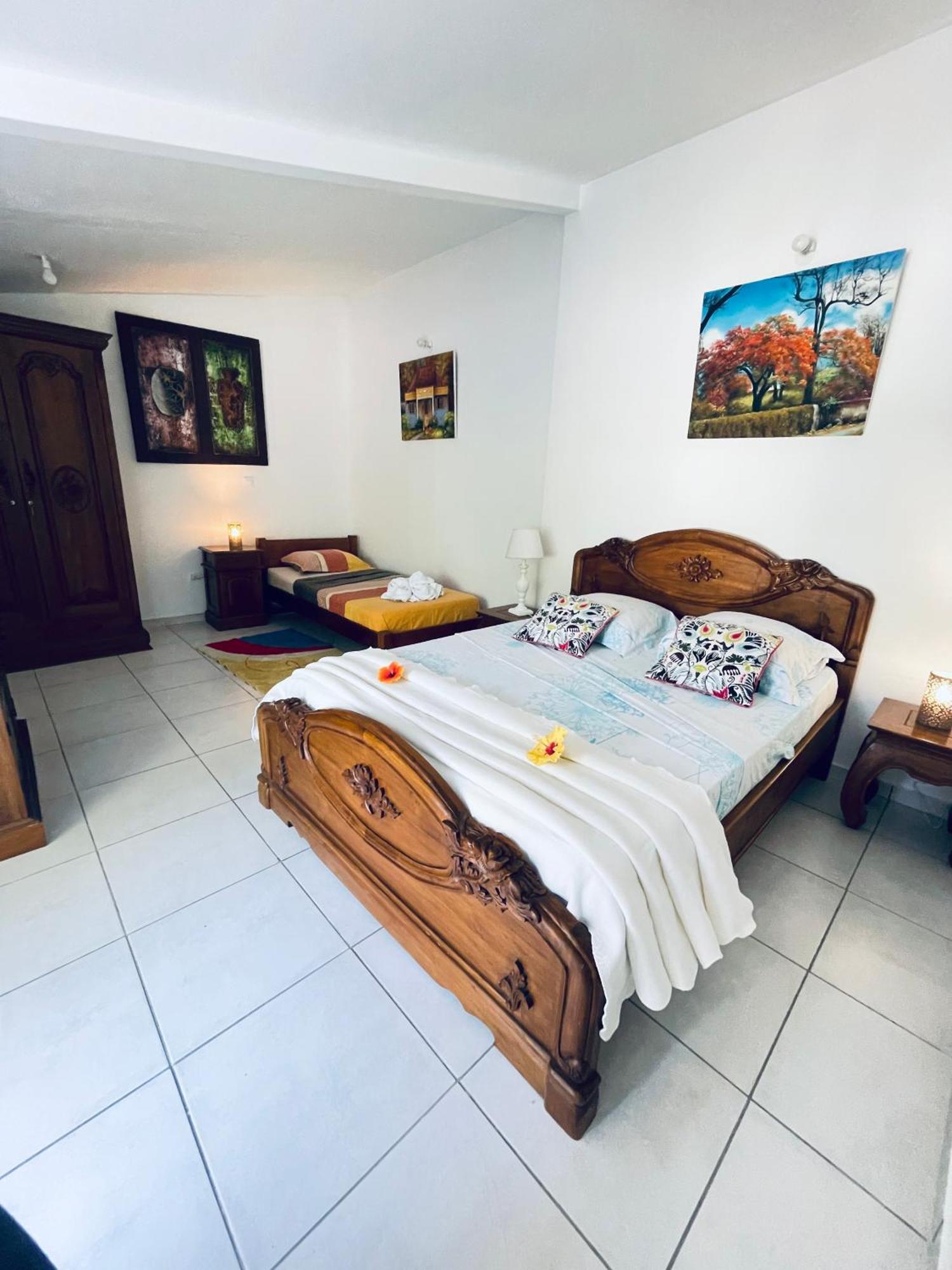 Bed and Breakfast Adenora Saint-Joseph Exterior foto
